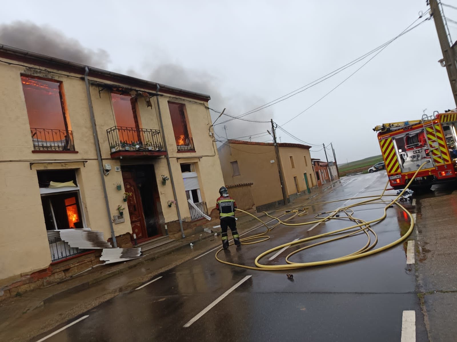 Incendio en una vivienda en Algodre