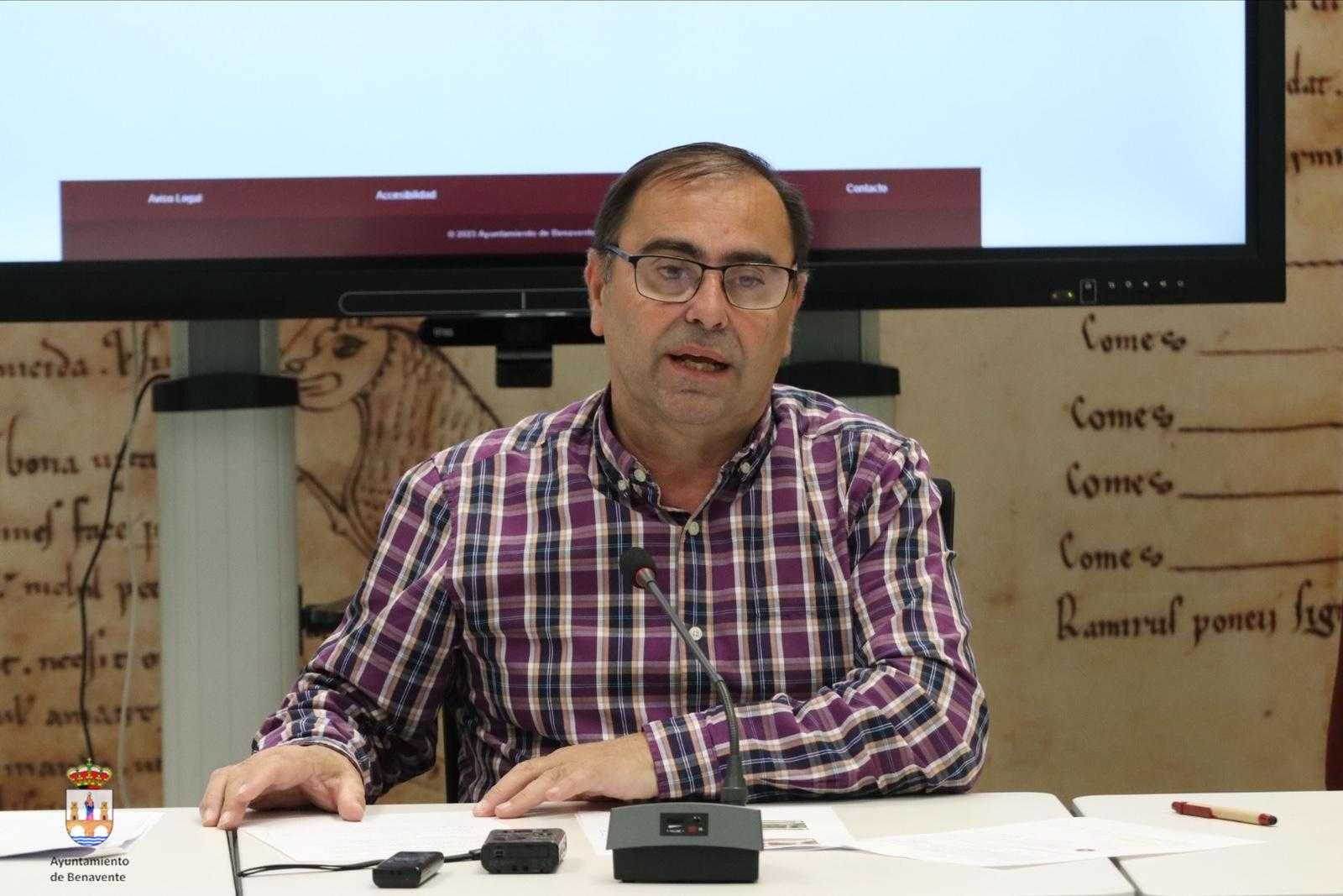 Un instante de la rueda de prensa