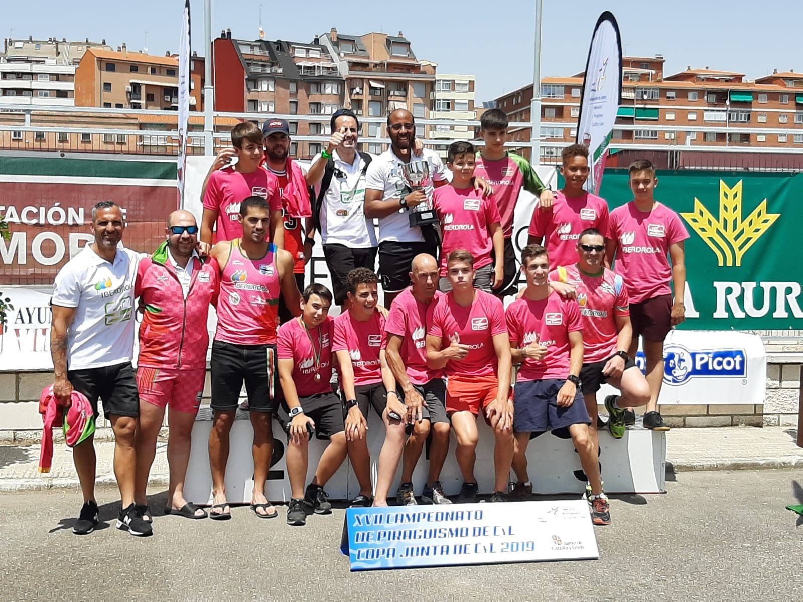 B325CB8B 39D7 4402 BB93 153416FB2A29