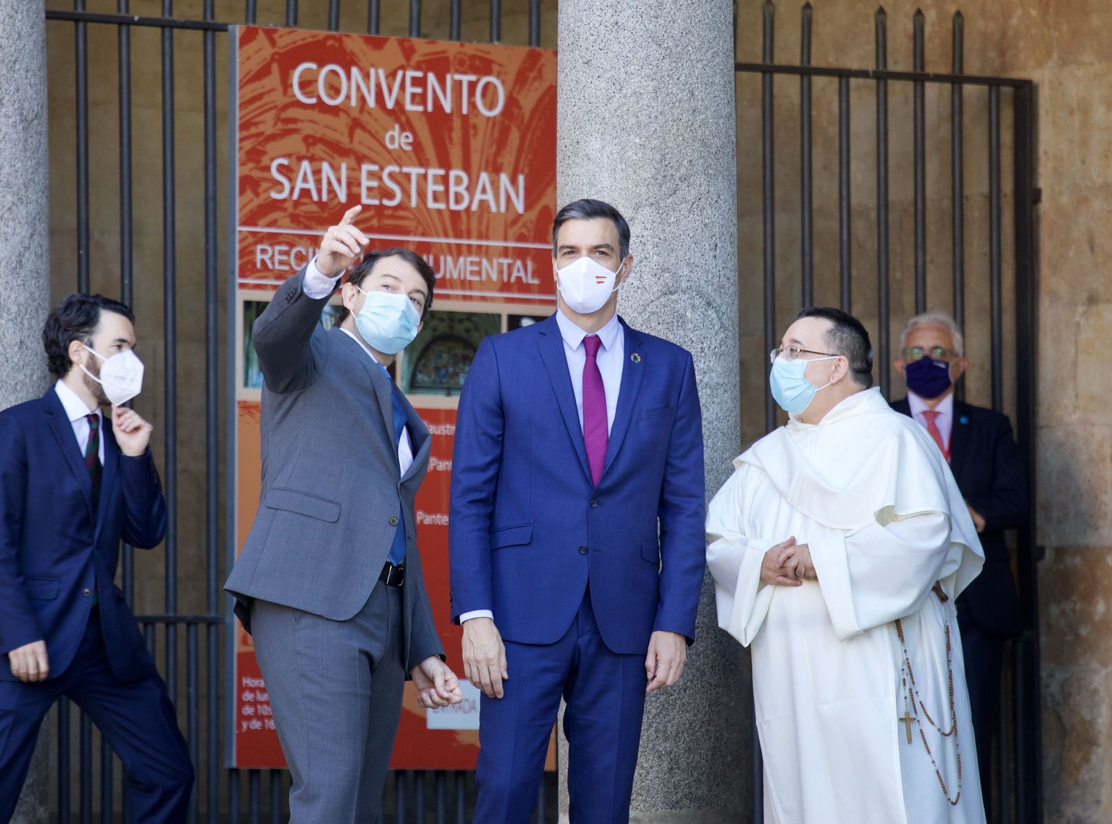 El presidente del Gobierno, Pedro Sánchez, junto al presidente de CyL, Alfonso Fernández Mañueco, en la XXIV Conferencia de Presidentes en Salamanca