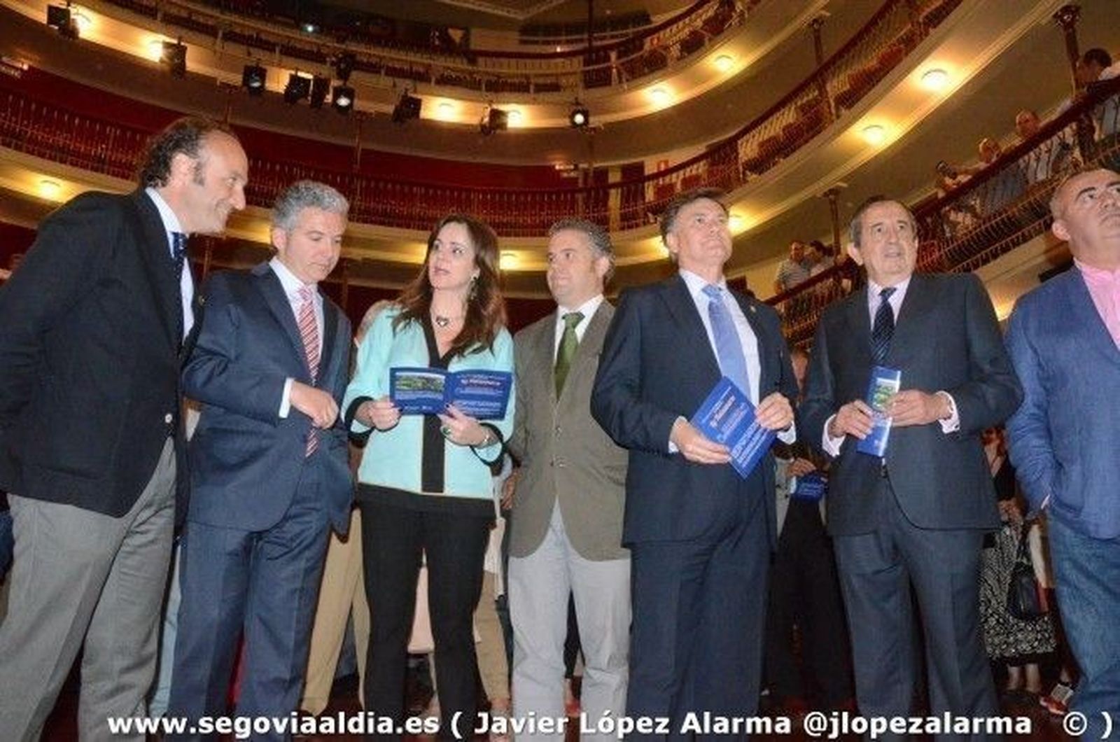 La protesta contra Clemente desluce la presentación del proyecto de Palacio de Congresos La Faisanera