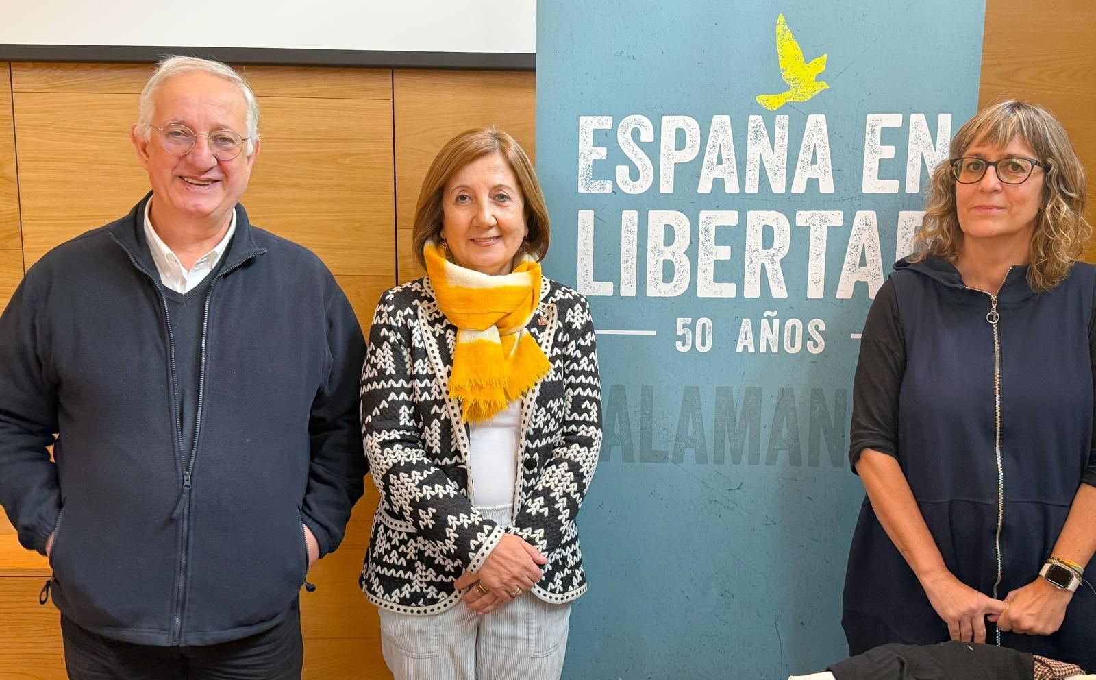 Rosa López destaca el valor del diálogo intergeneracional en un acto sobre dictadura y democracia