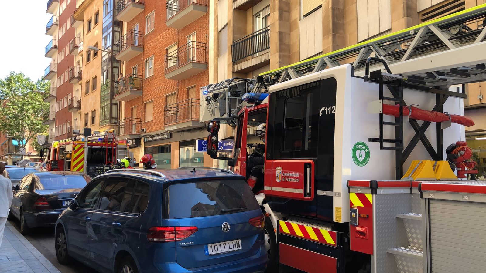 Un aviso por posible incendio moviliza a los bomberos en la calle Pérez Oliva.
