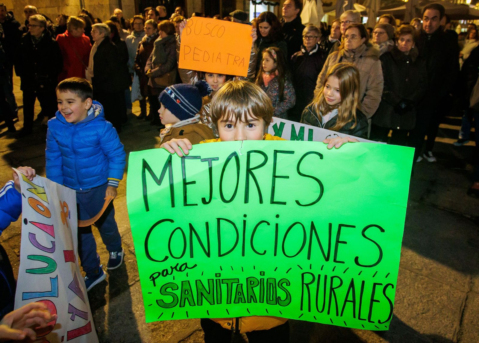 Manifiestación en Ciudad Rodrigo para reivindicar la ampliación del servicio pediátrico | ICAL
