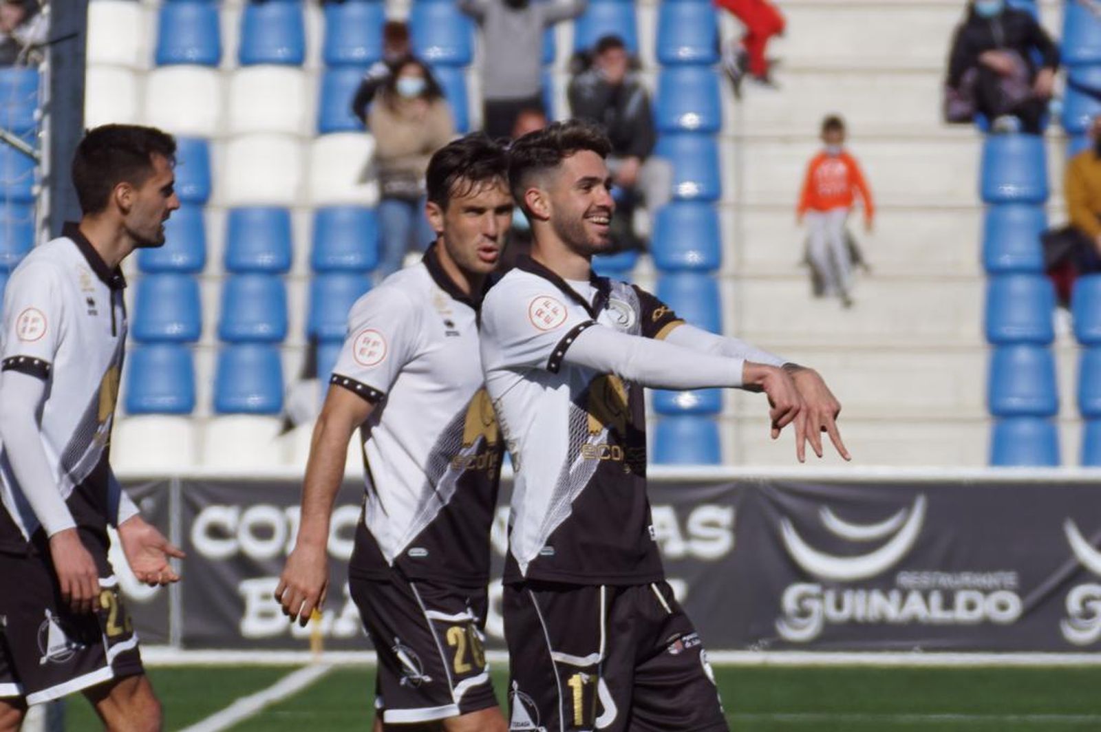 Rayco celebra su gol ante el Talavera / FOTO SALAMANCA24HORAS.COM Rayco celebra su gol ante el Talavera / FOTO SALAMANCA24HORAS.COM