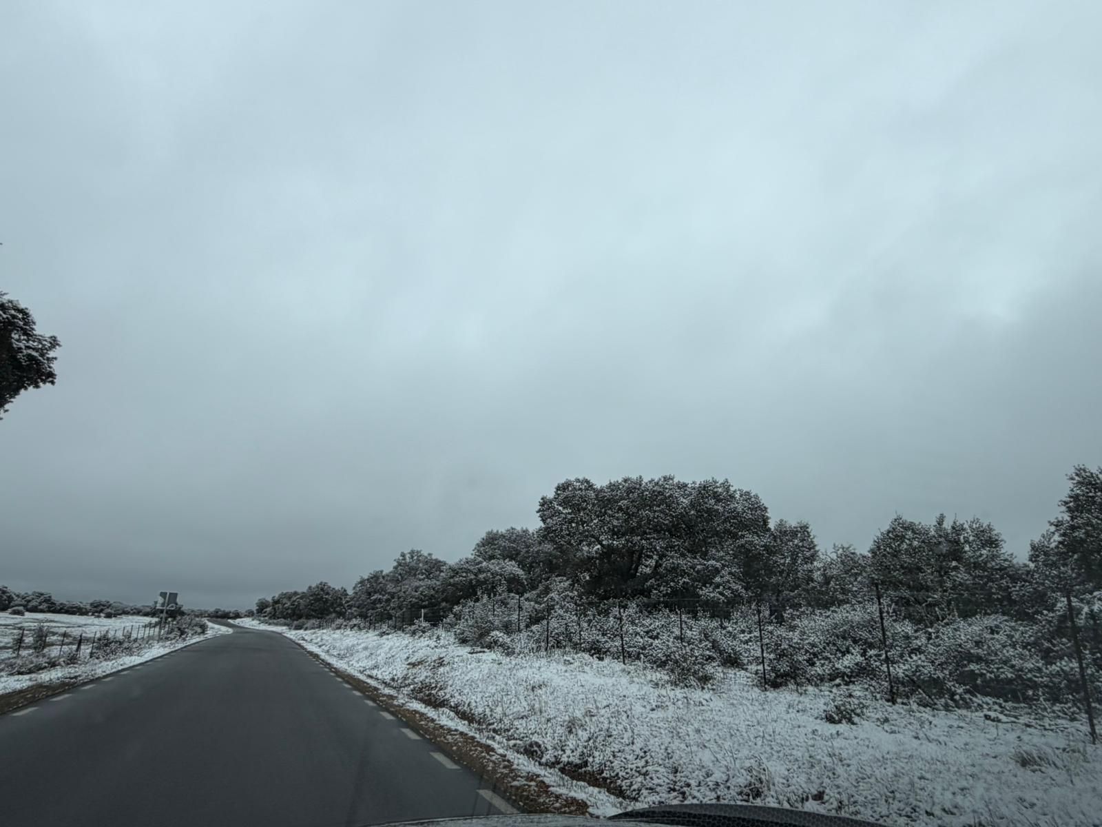 Nieve en Cuatro Calzadas, Pereña y Guijuelo este sábado