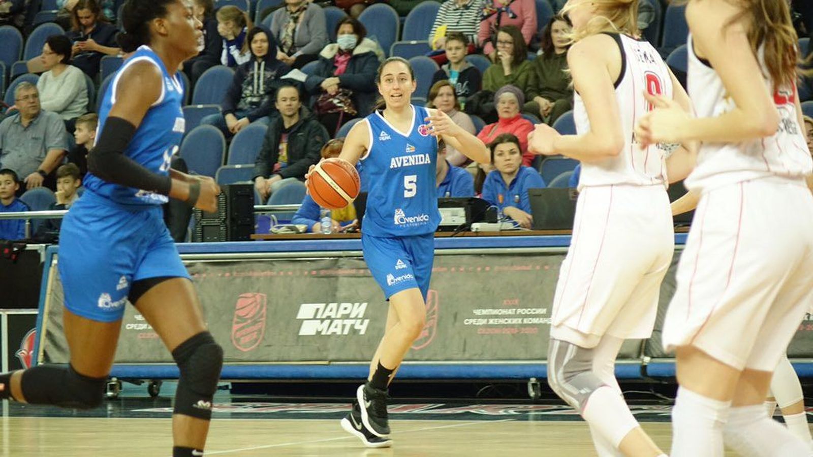 Cazorla ante el Spartak / FOTO: CB Avenida