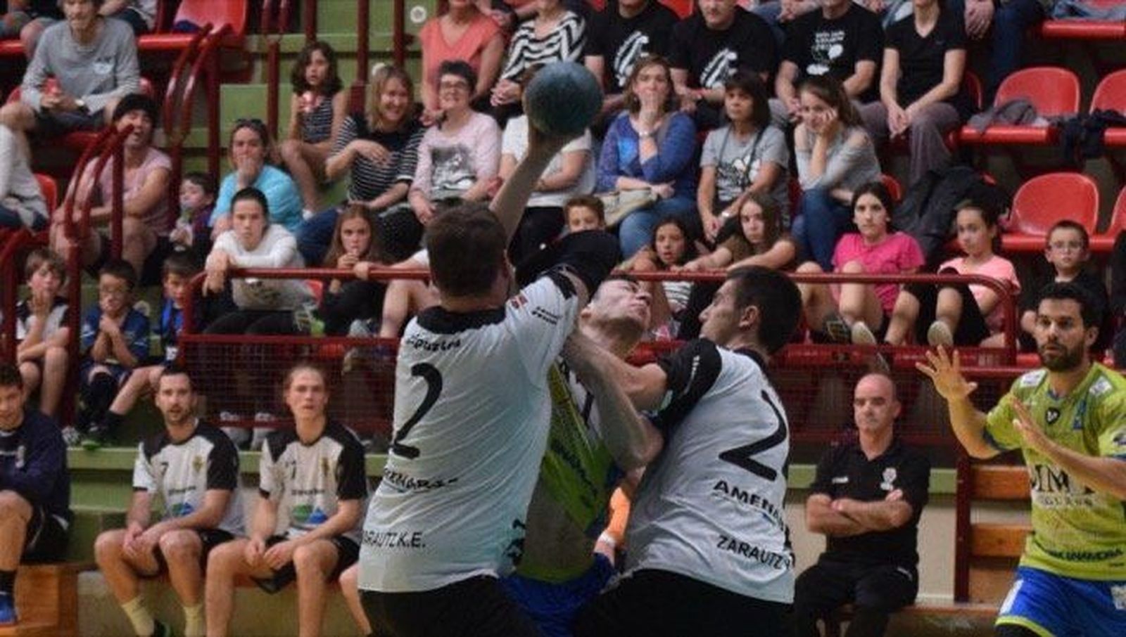 El MMT Seguros reacciona para volver a ganar (27-29)