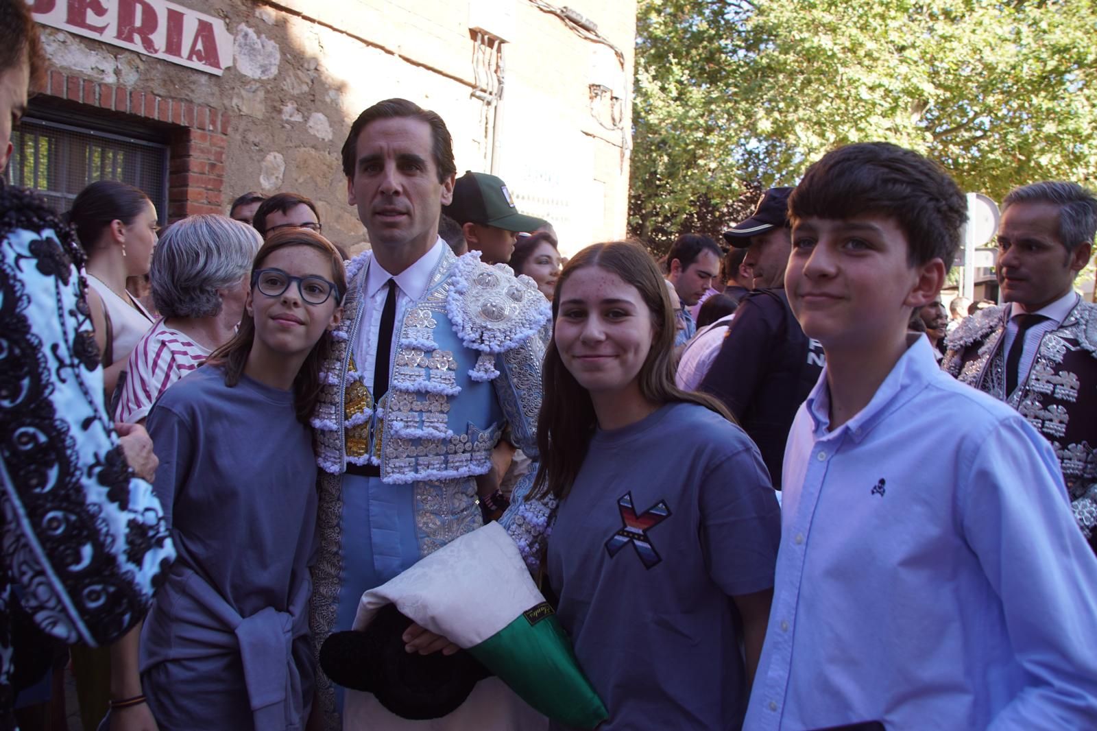 Así ha vivido la afición de La Glorieta el primer cartel de figuras de la feria: imágenes del ambiente en los tendidos y en el patio de cuadrillas