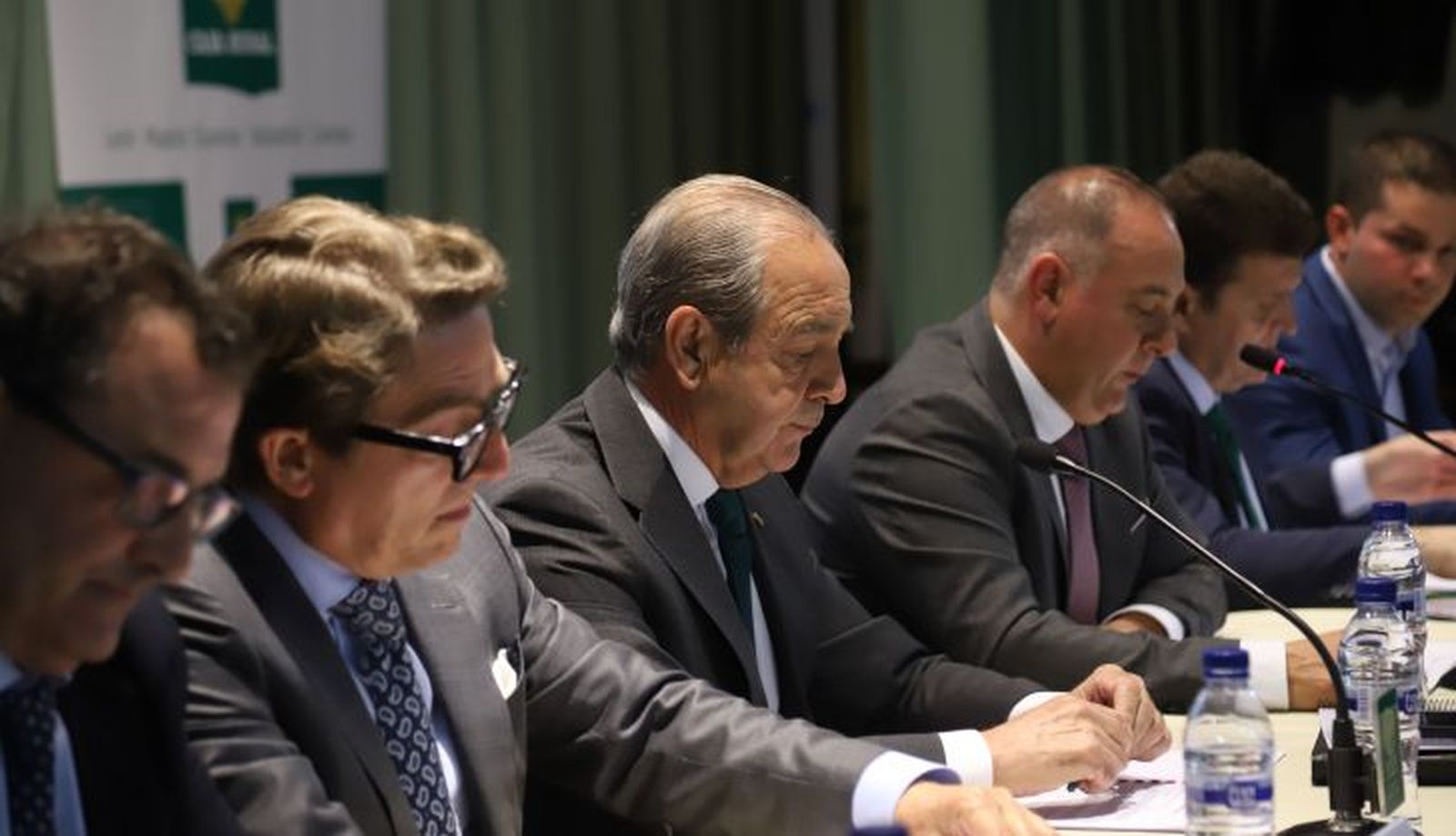 Cirpiano García en un instante de la Asamblea General de Caja Rural celebrada este viernes en el Colegio Universitario de Zamora