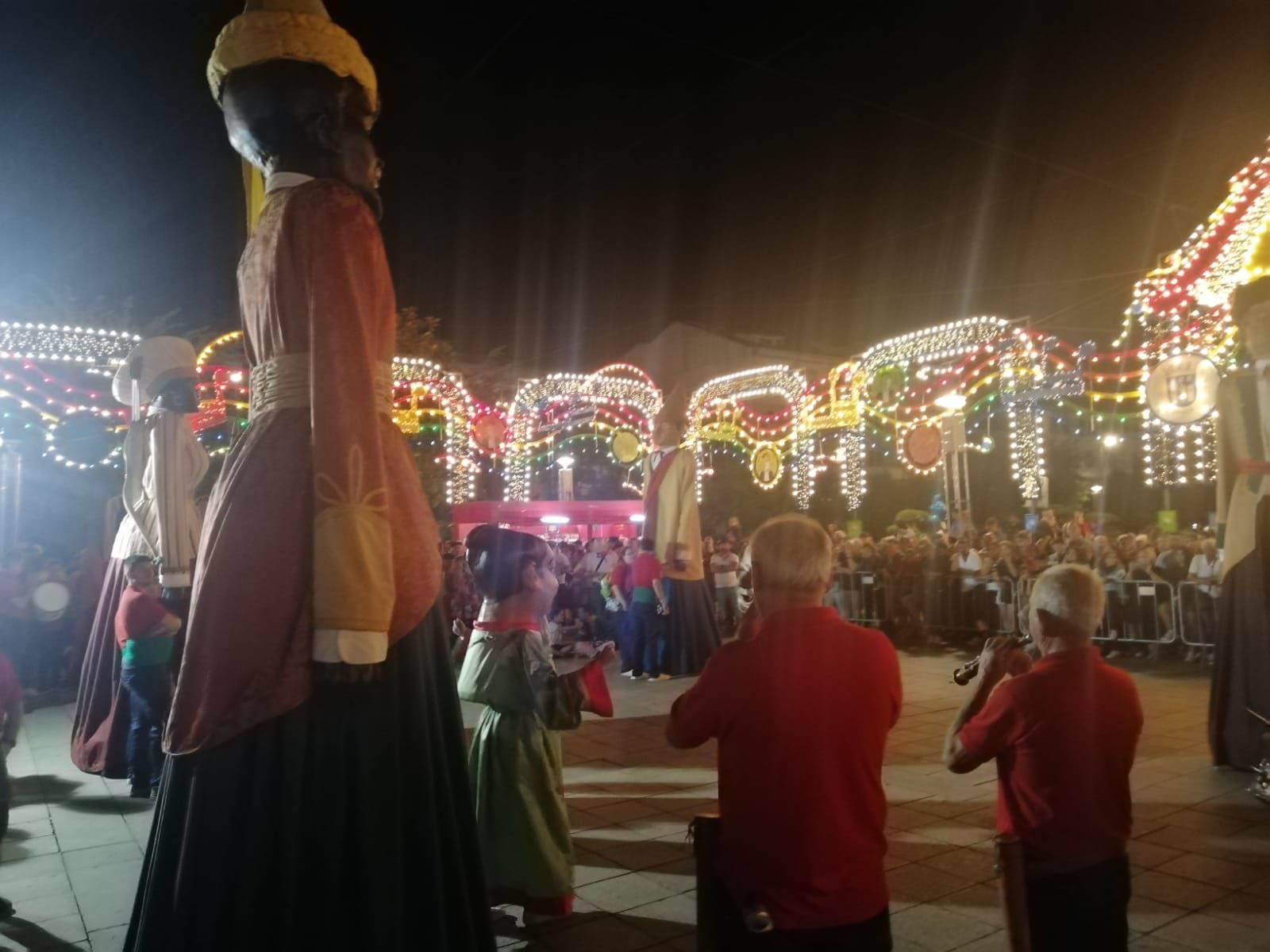 encuentro-cabezudos-y-gigantes-en-braga-portugal-6