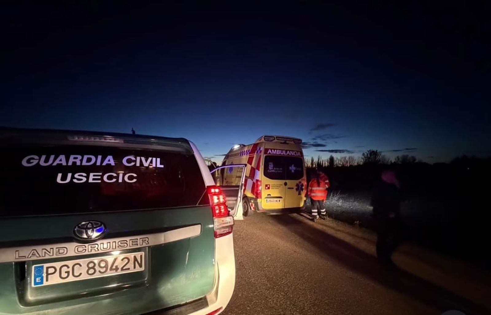 USECIC y una ambulancia en el lugar donde se ha encontrado a la mujer de 83 años