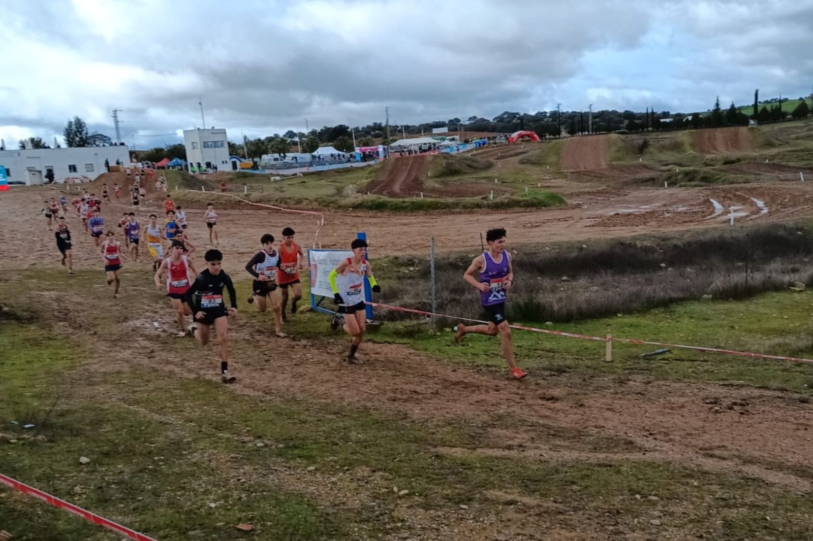 Adrián Sánchez lleva al podio los colores del Vino Toro Caja Rural