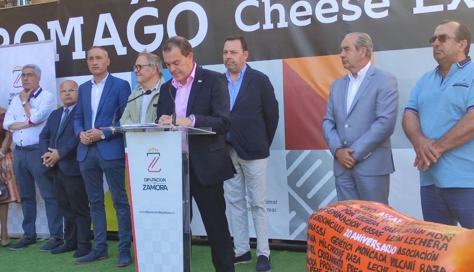 La exposición 'Ovejas de Fromago' llega al centro de León (1)