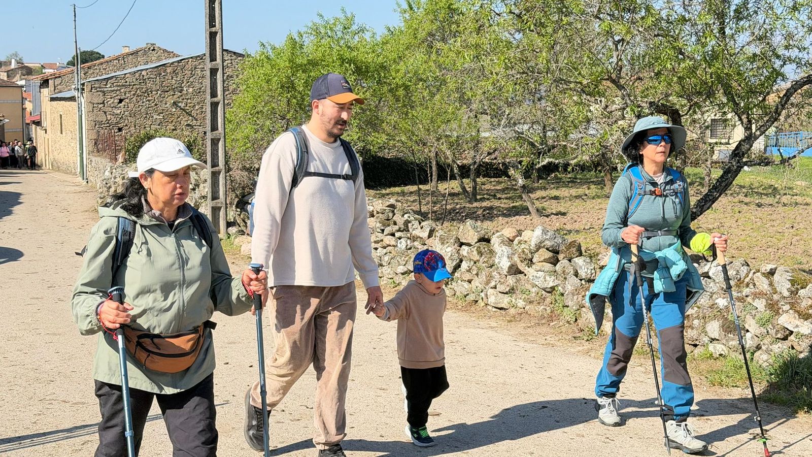 Marcha senderiesta mieza