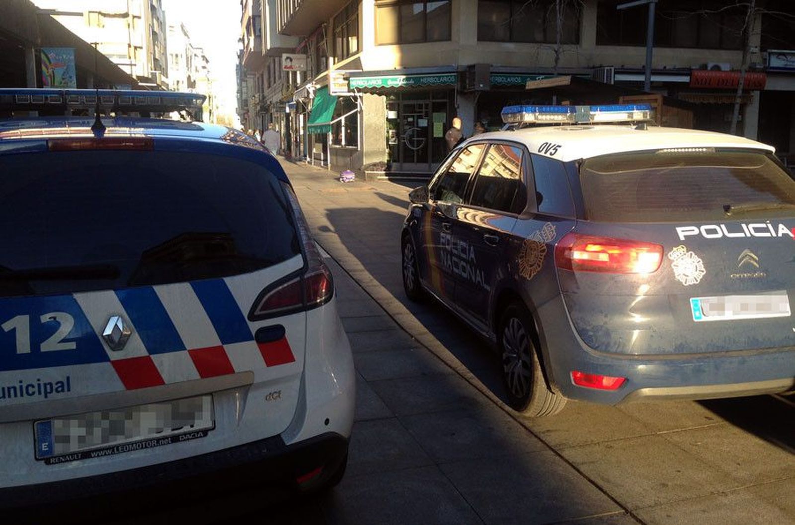Policia local nacional agentes santa clara