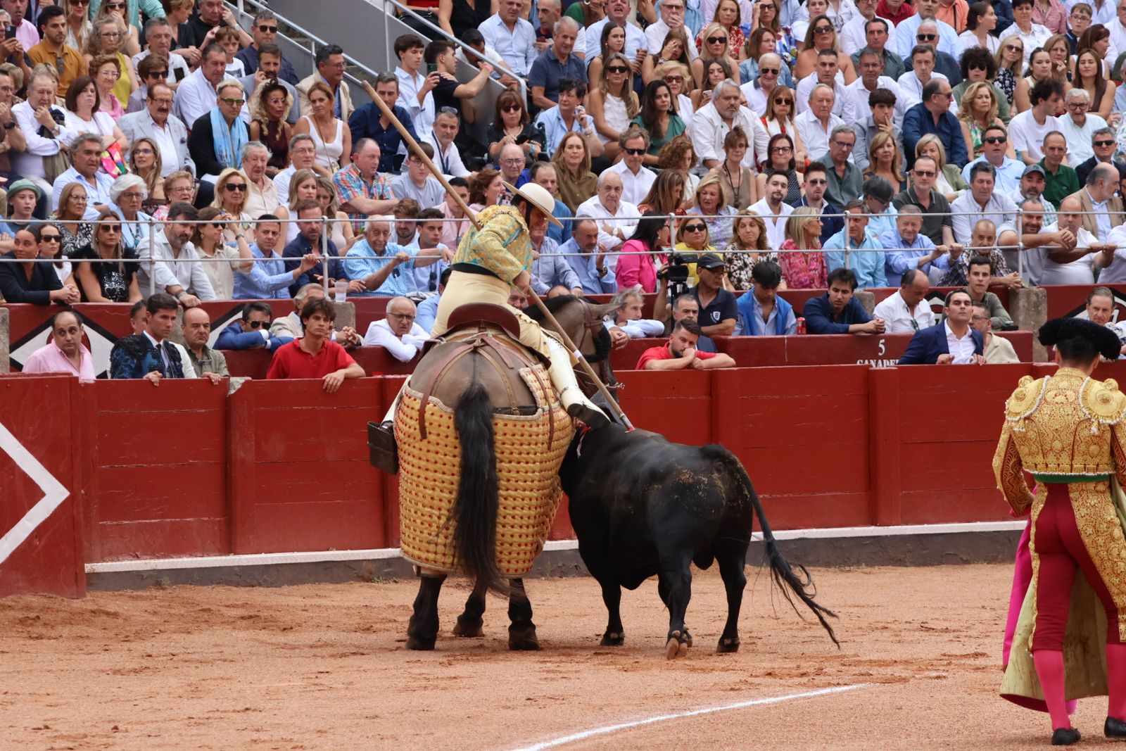 Ismael Martín, Marco Pérez y el aclamado regreso de Morante de la Puebla: su paso por La Glorieta en imágenes