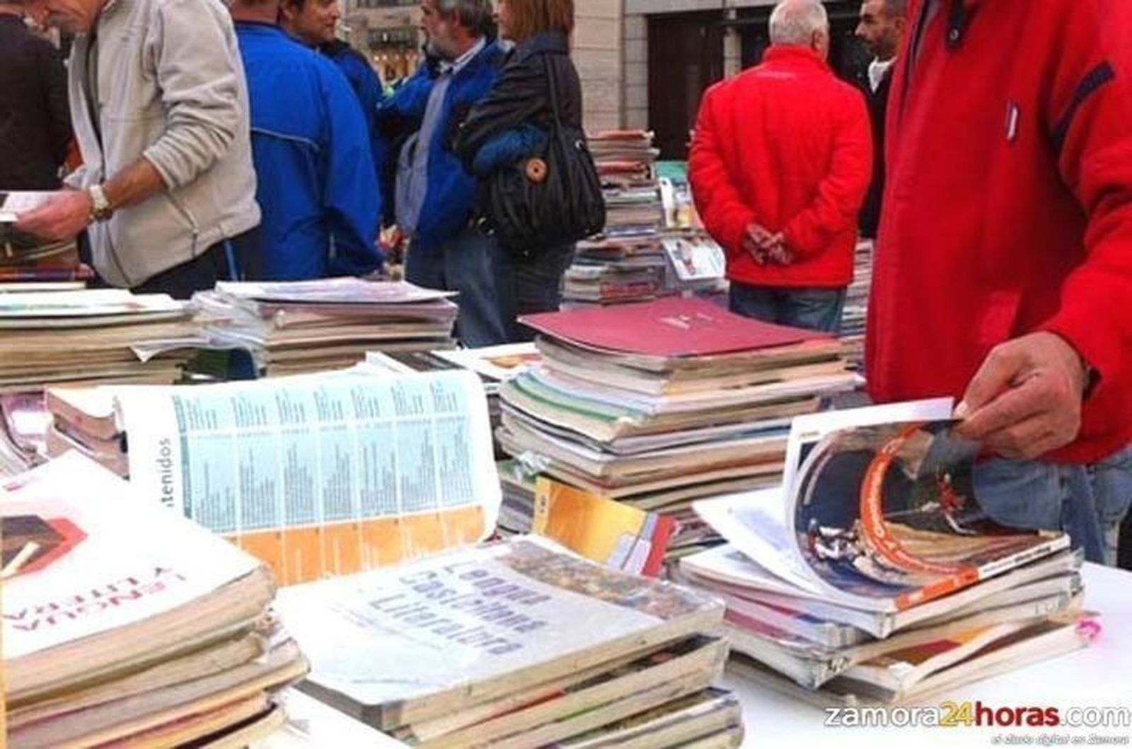 Los socialistas de Benavente denuncian “irregularidades” en la convocatoria de ayudas para los libros de texto