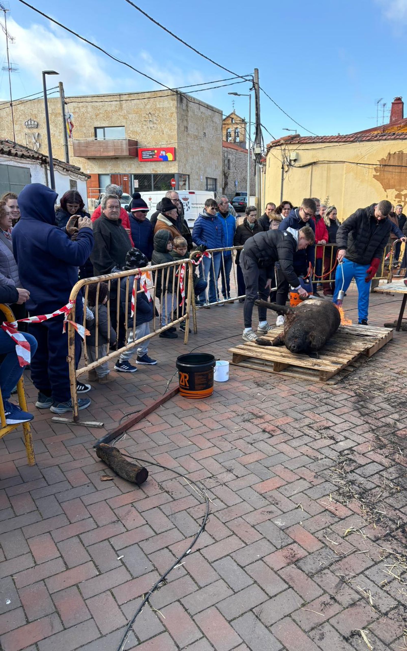 Doñinos revive las labores más artesanales de la provincia con la XVIII fiesta de la matanza
