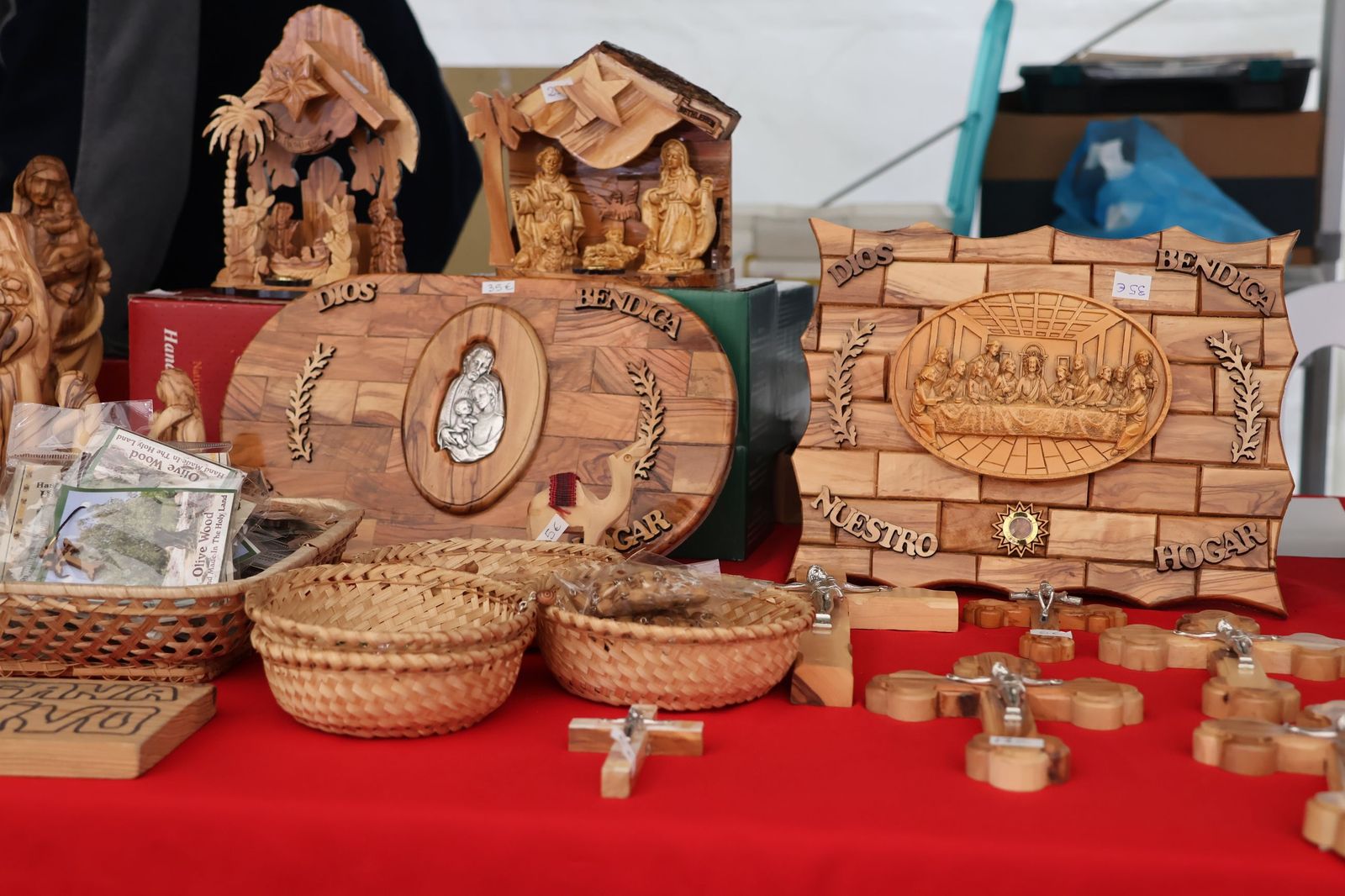 GALERÍA | Inauguración del mercadillo solidario en la Plaza Mayor de Zamora en apoyo al pueblo palestino