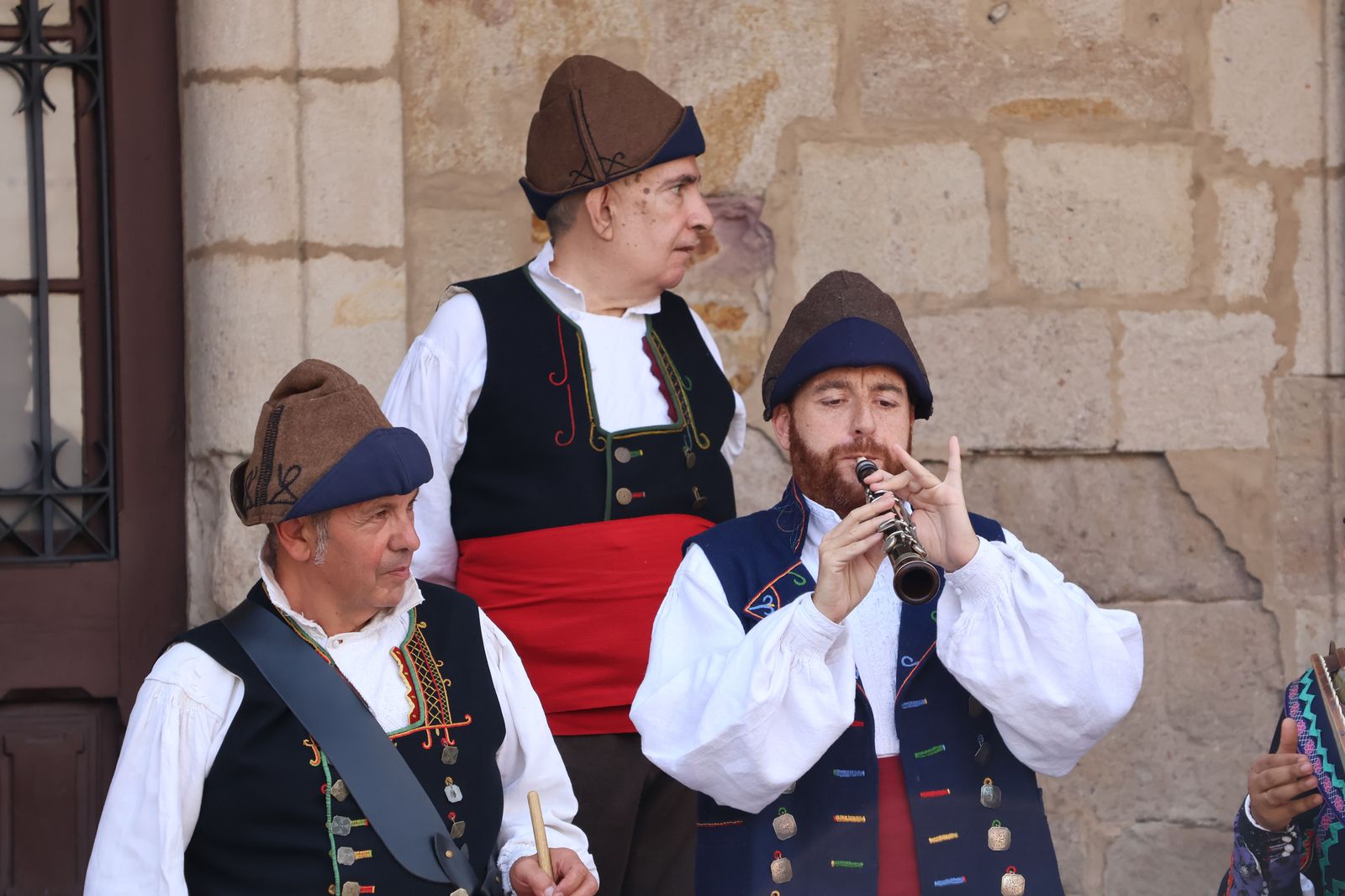 grupo-bajo-duero-en-la-xxxii-muestra-de-folklore-8