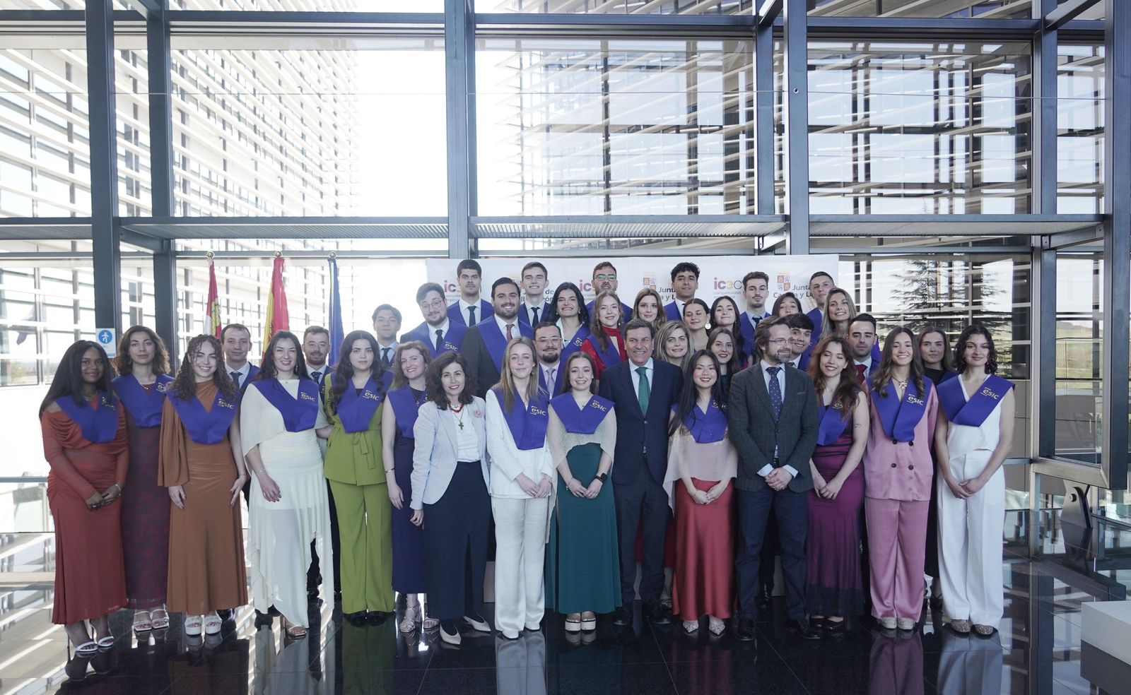 Rubén Cacho  ICAL. El consejero de Economía y Hacienda y portavoz, Carlos Fernández Carriedo, clausura el XVII Máster de Comercio Exterior y Digital Business