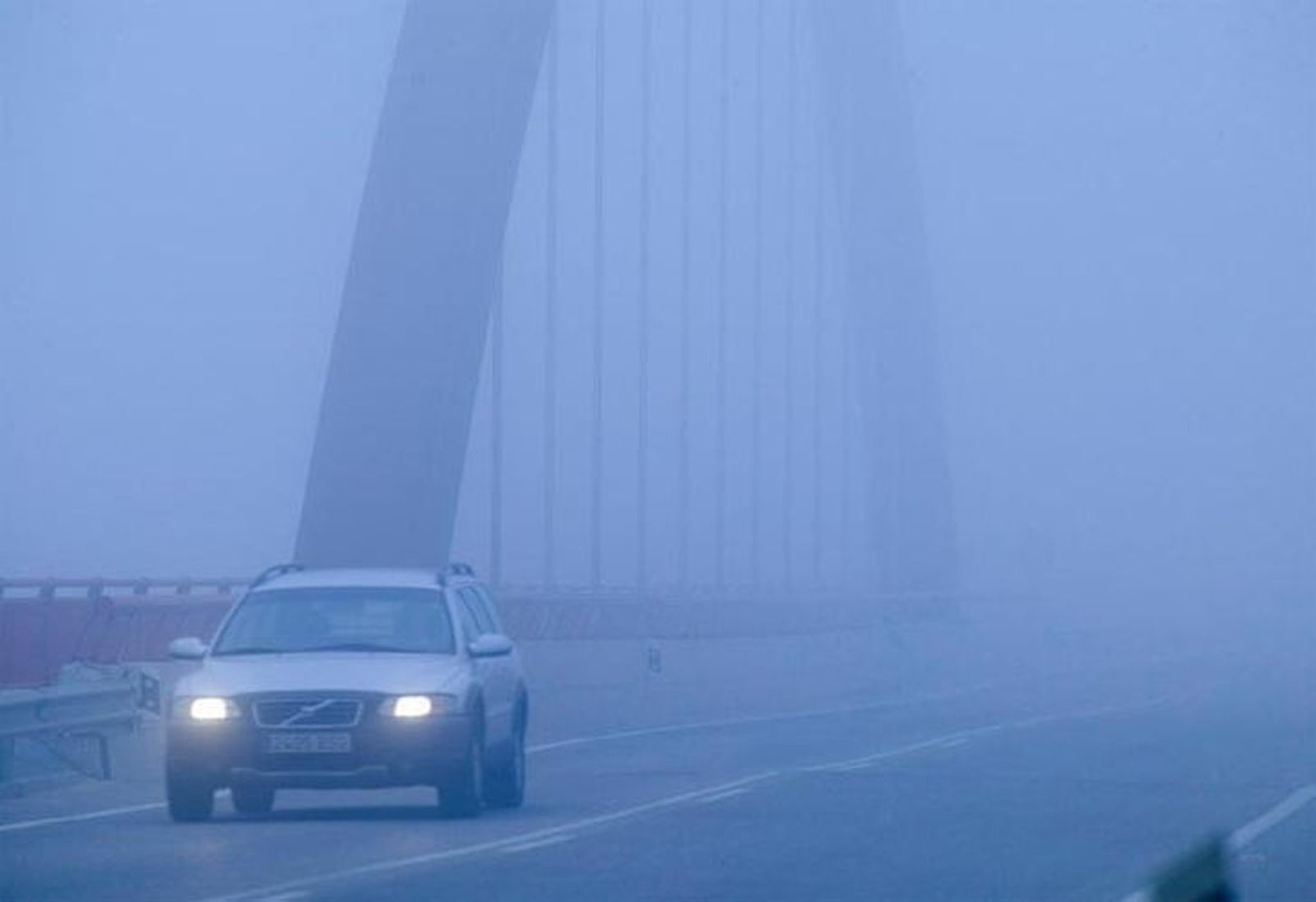 La niebla, protagonista indiscutible de la jornada
