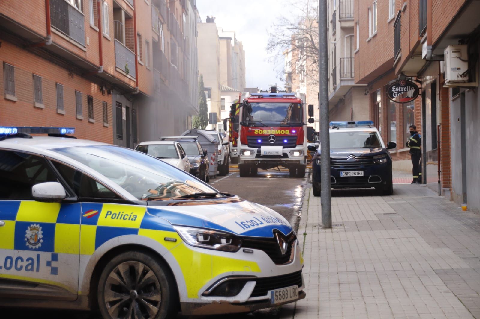 incendio-en-un-garaje-de-la-calle-almansa-fotos-andrea-m-7