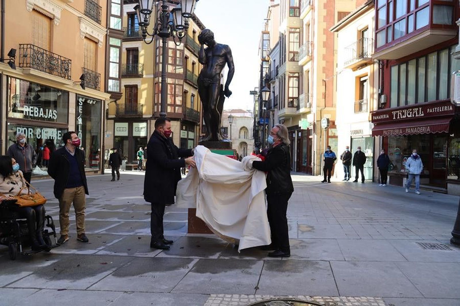 Sagasta escultura adan (5)