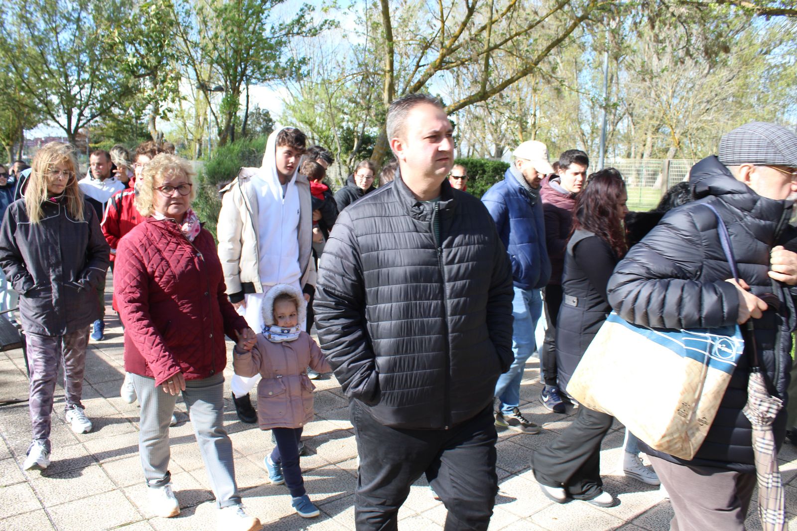 Cabezudos en el parque de la Aldehuela por el Lunes de Aguas.