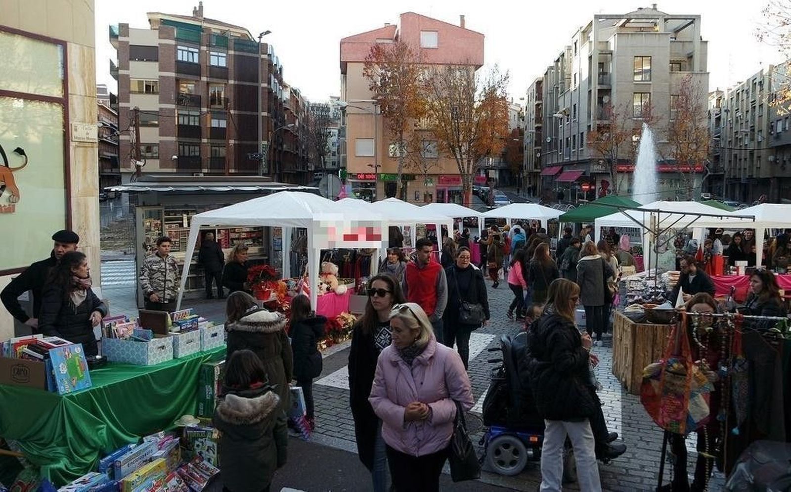La asociación de vecinos ZOES no apoya la peatonalización de la plaza del Oeste y calles adyacentes