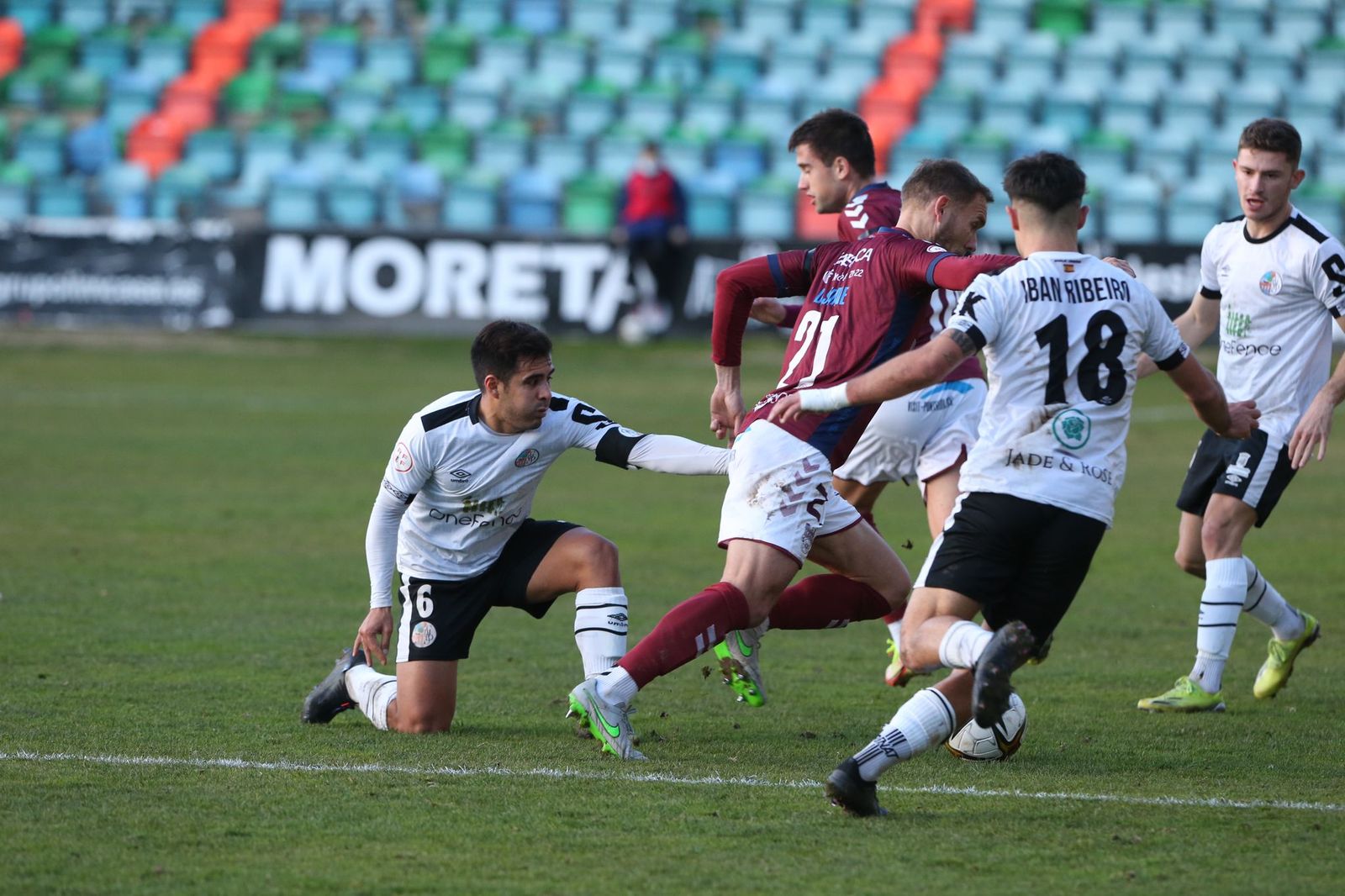 Telles y Ribeiro, en el duelo ante el Compostela / FOTO SALAMANCA24HORAS.COM