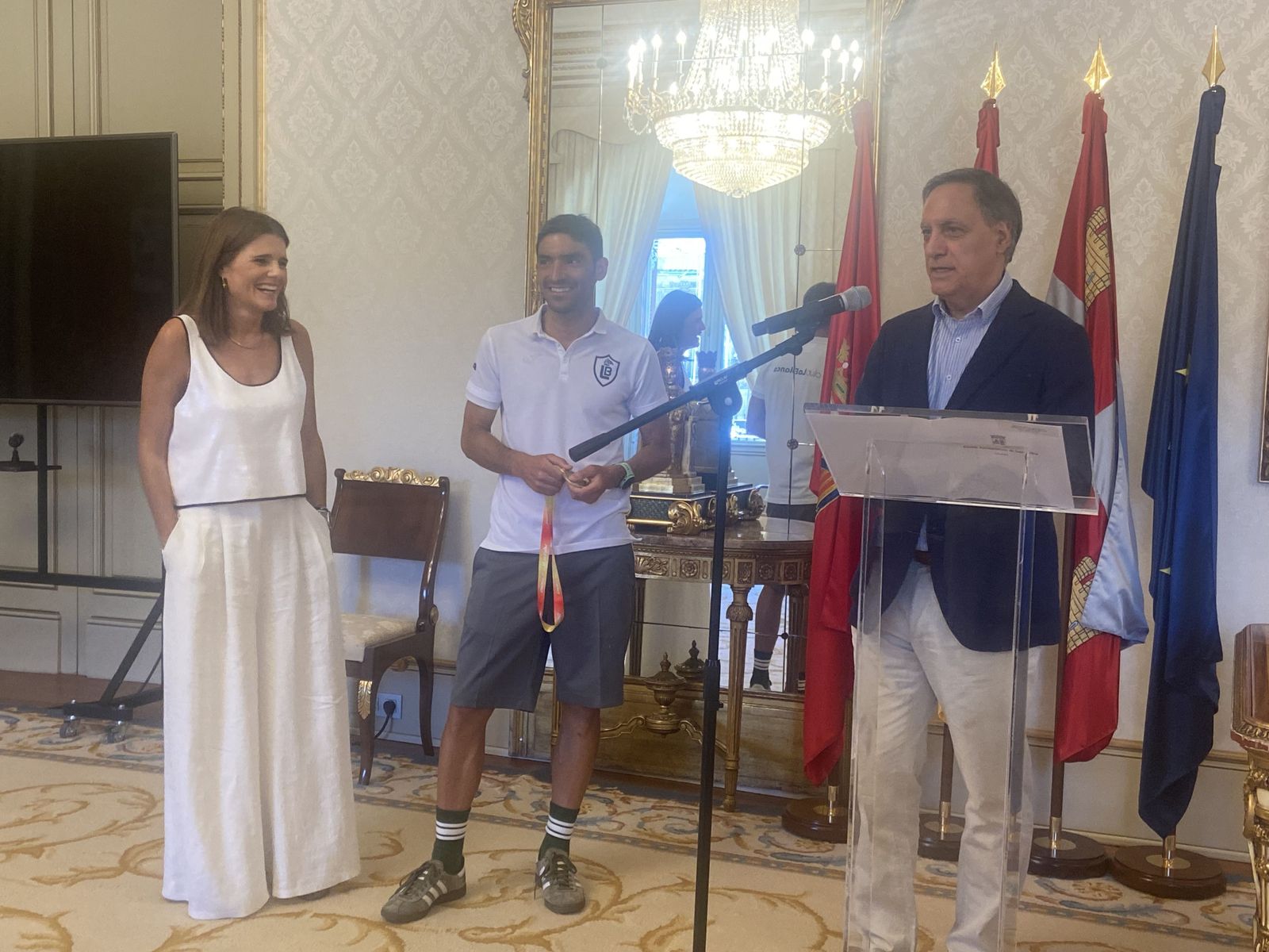 Carlos García Carbayo, Almudena Parres y Alberto Bravo | FOTO SALAMANCA24HORAS.COM