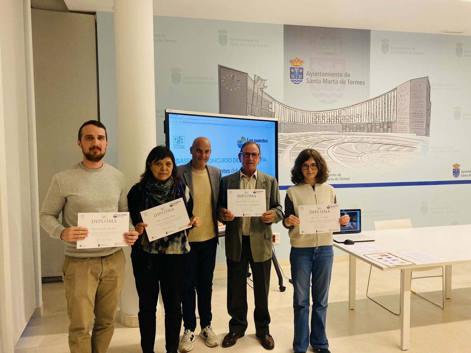 Entrega de premios concurso Los Puentes del Arte