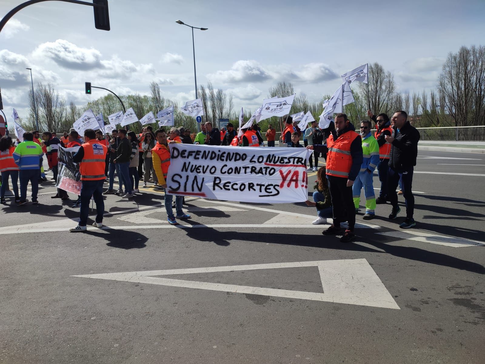 Primer paro parcial convocado por el Comité de Empresa de Emergencias Sanitarias SA UTE (ambulancias) (10)