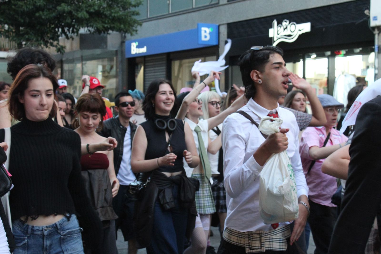 whatsapp-image-2025-05-08-at-20-39-44