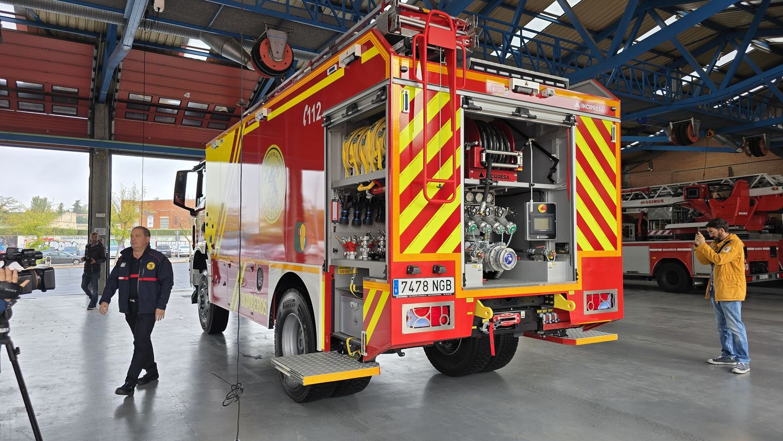 Presentación del nuevo vehículo nodriza del Servicio de Prevención, Extinción de Incendios y Salvamento