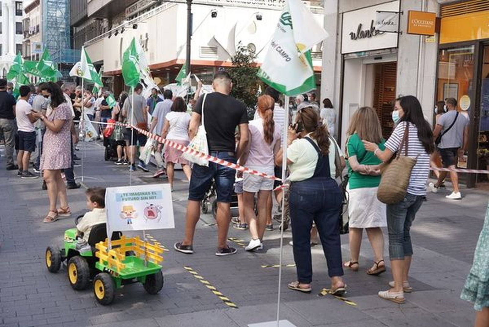 Reparto de leche en Valladolid. ICAL 