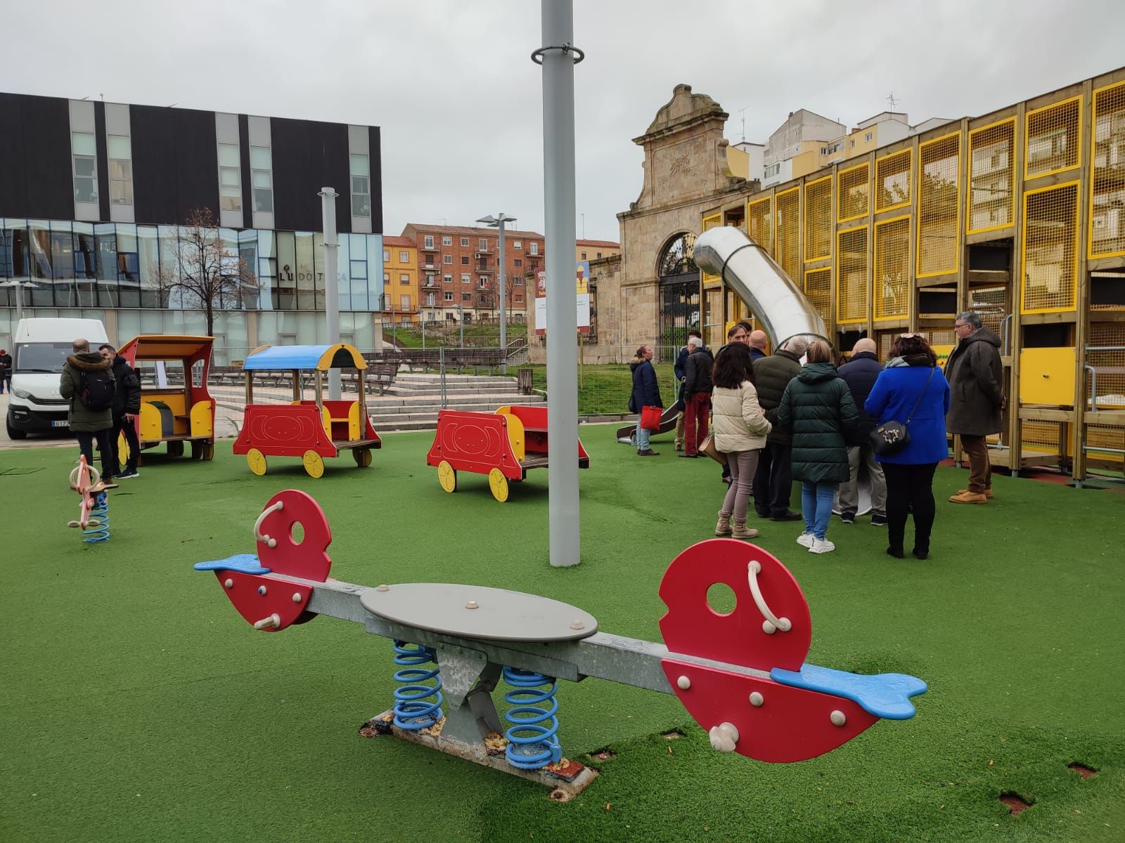 ampliacion-zona-de-juegos-infantiles-plaza-de-la-concordia-5