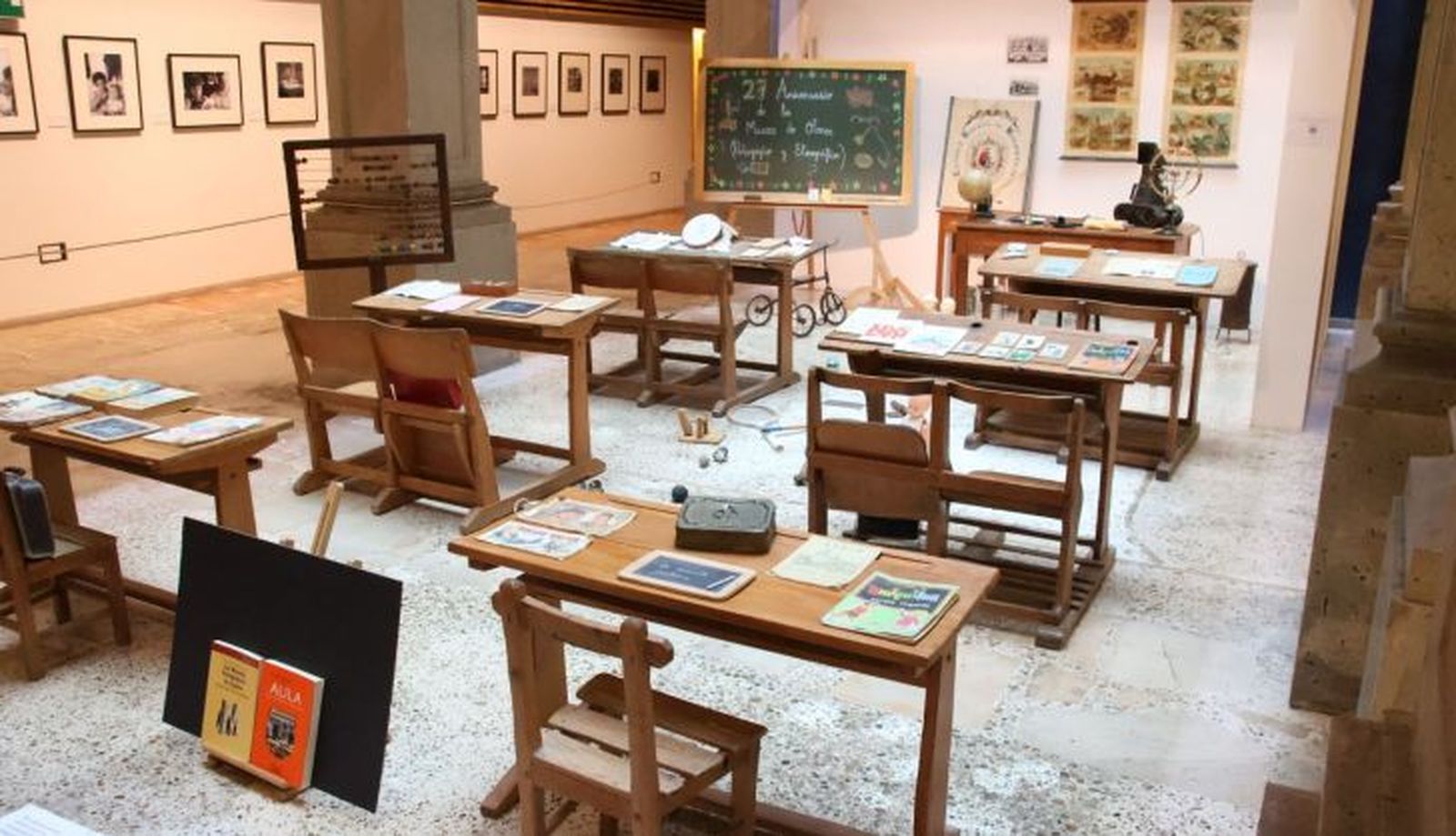  Exposición ‘Retratos de la infancia en los fondos fotográficos del CDMH' y 'El aula antigua' 