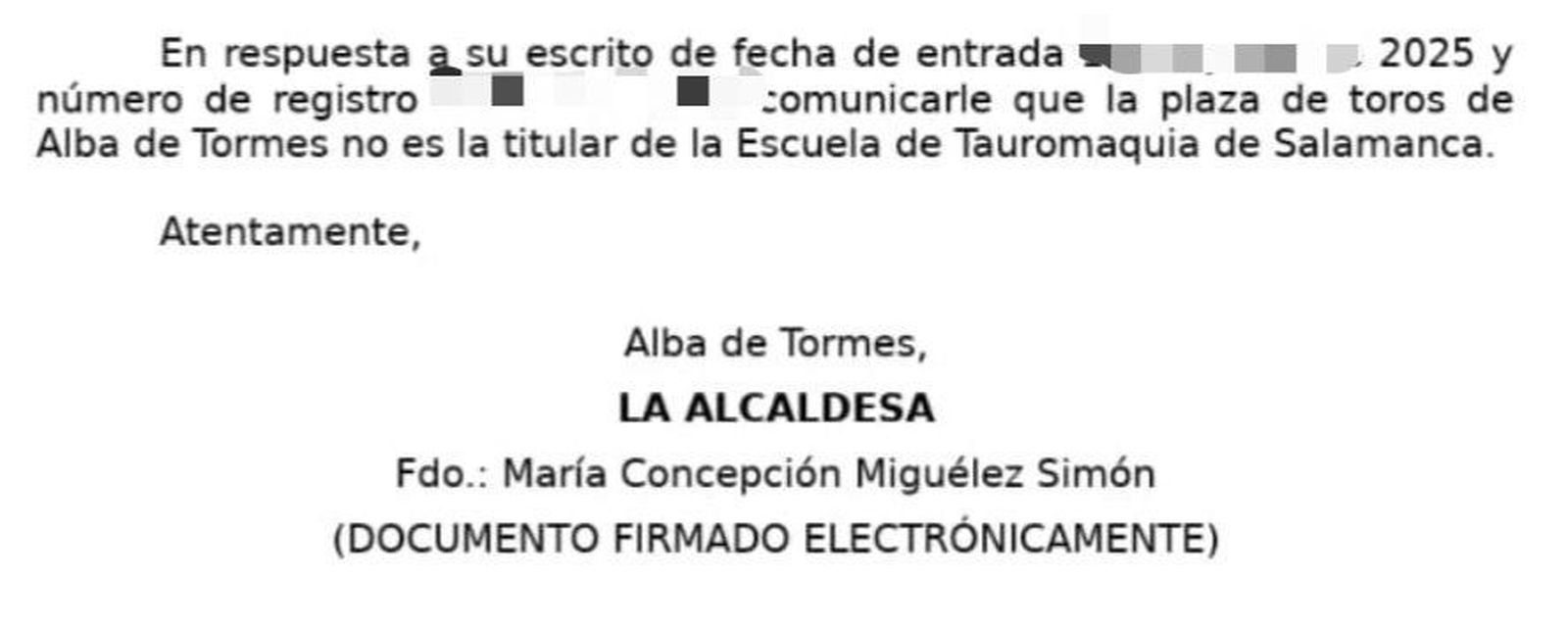 Escrito de la alcaldesa de Alba de Tormes en la que niega la titularidad de la Plaza de Alba de Tormes de la Escuela de Tauramoquia