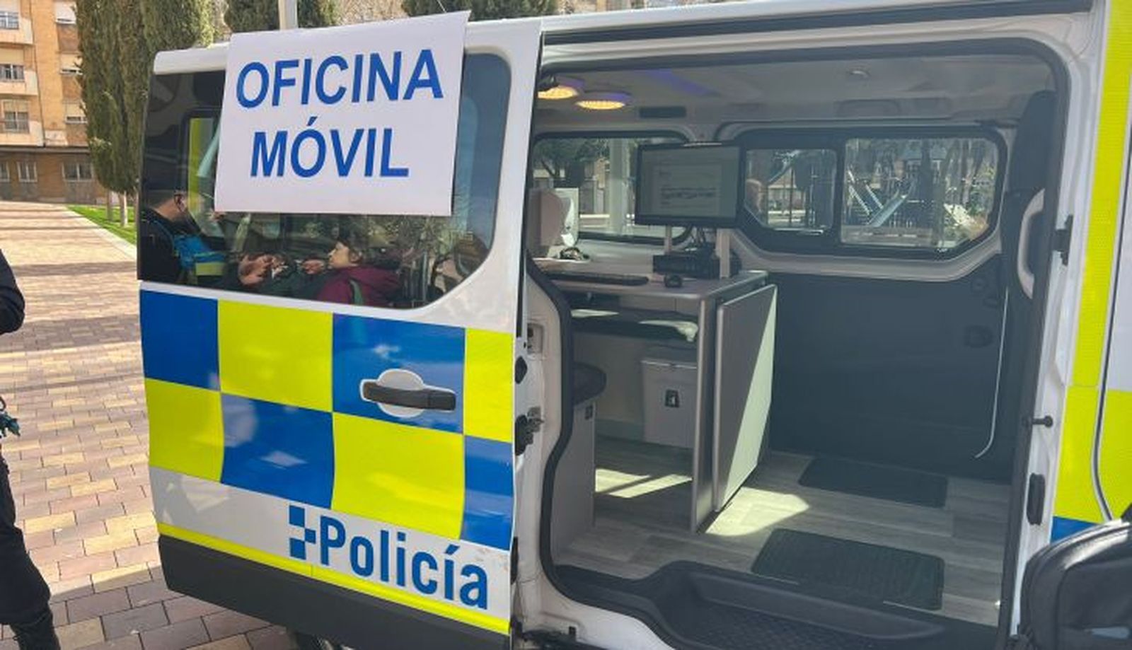 Una nueva oficina móvil de la Policía Local recorrerá los barrios de capital desde este miércoles