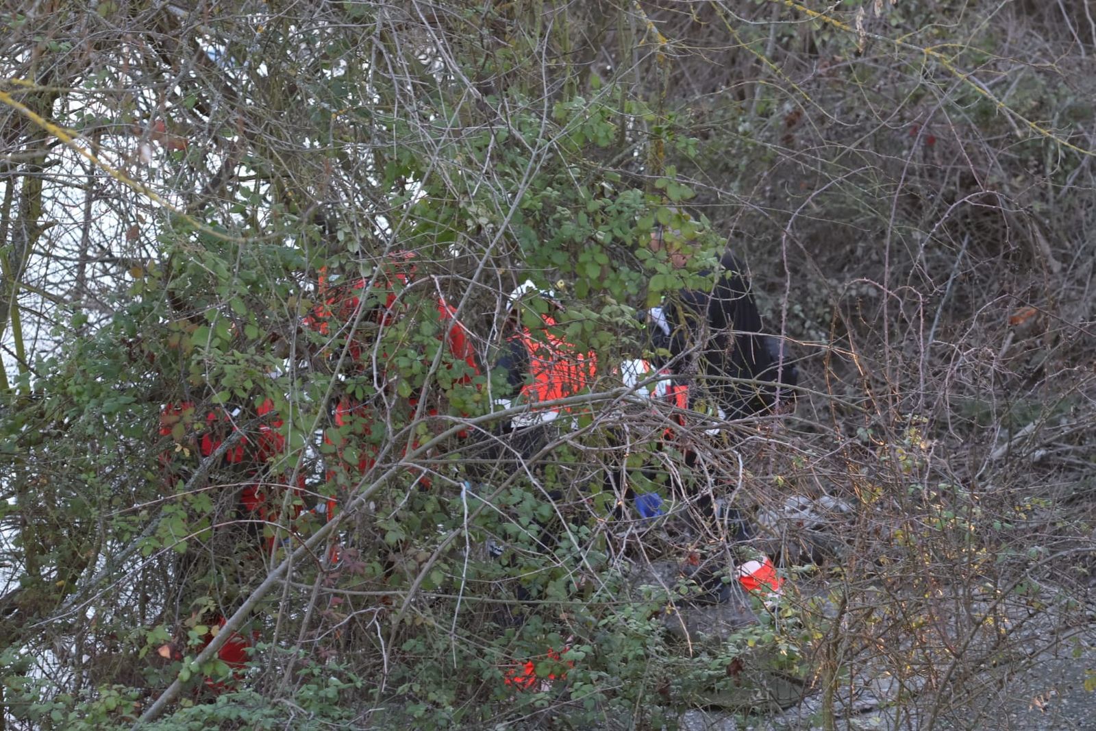 despliegue-policial-tras-la-aparicion-de-un-cadaver-en-la-zona-del-rio-tormes-fotos-andrea-m-6