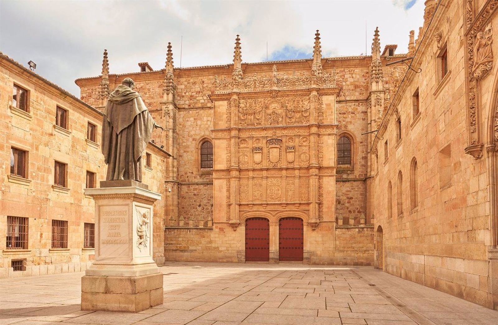 Universidad de Salamanca (USAL).