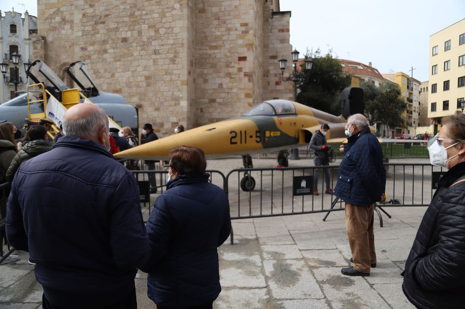 exposicion-del-ejercito-del-aire-en-la-plaza-mayor-de-zamora-foto-maria-lorenzo-17
