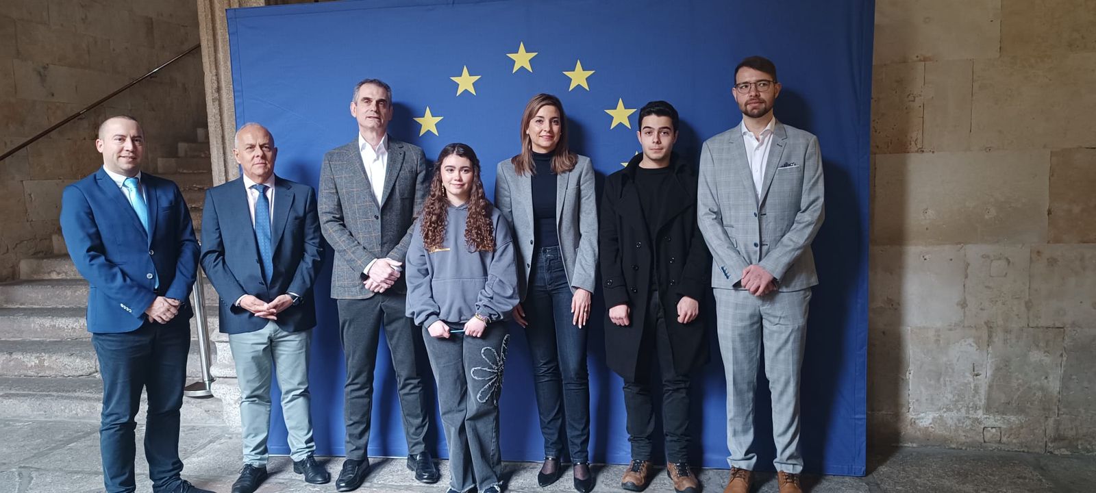 Medio centenar de estudiantes y profesores de Castilla y León participan en la II Olimpiada sobre la UE celebrada en la Universidad de Salamanca
