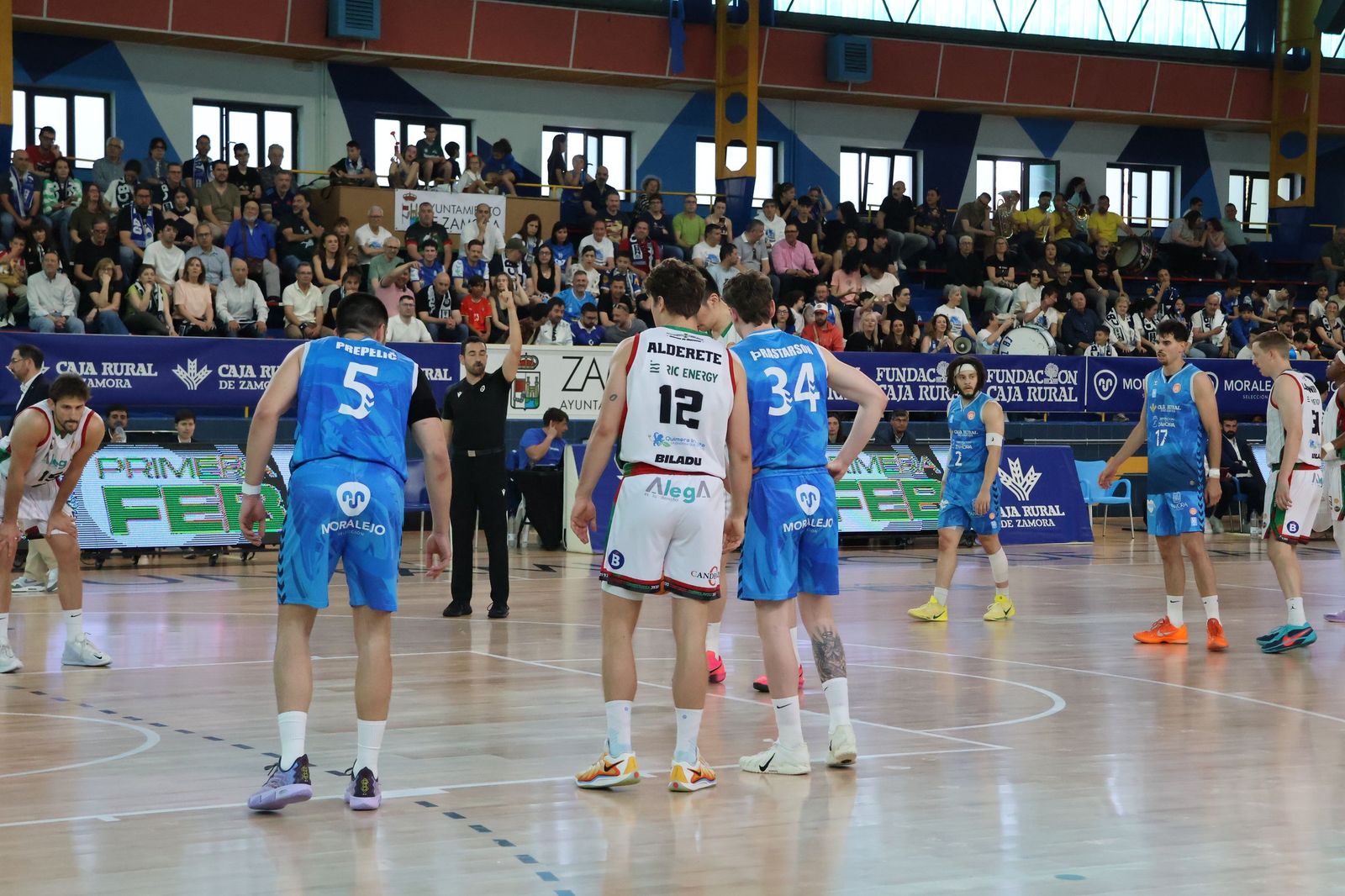 GALERÍA | Revive en imágenes el partido entre el CB Zamora y Alega Cantabria