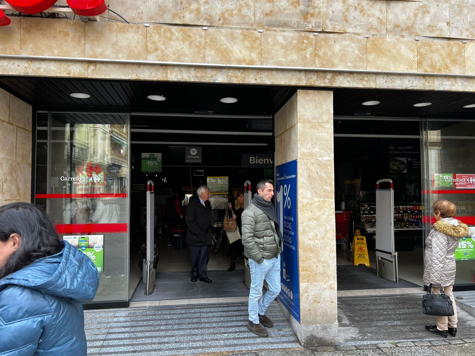 Un establecimiento de la calle Toro sin electricidad