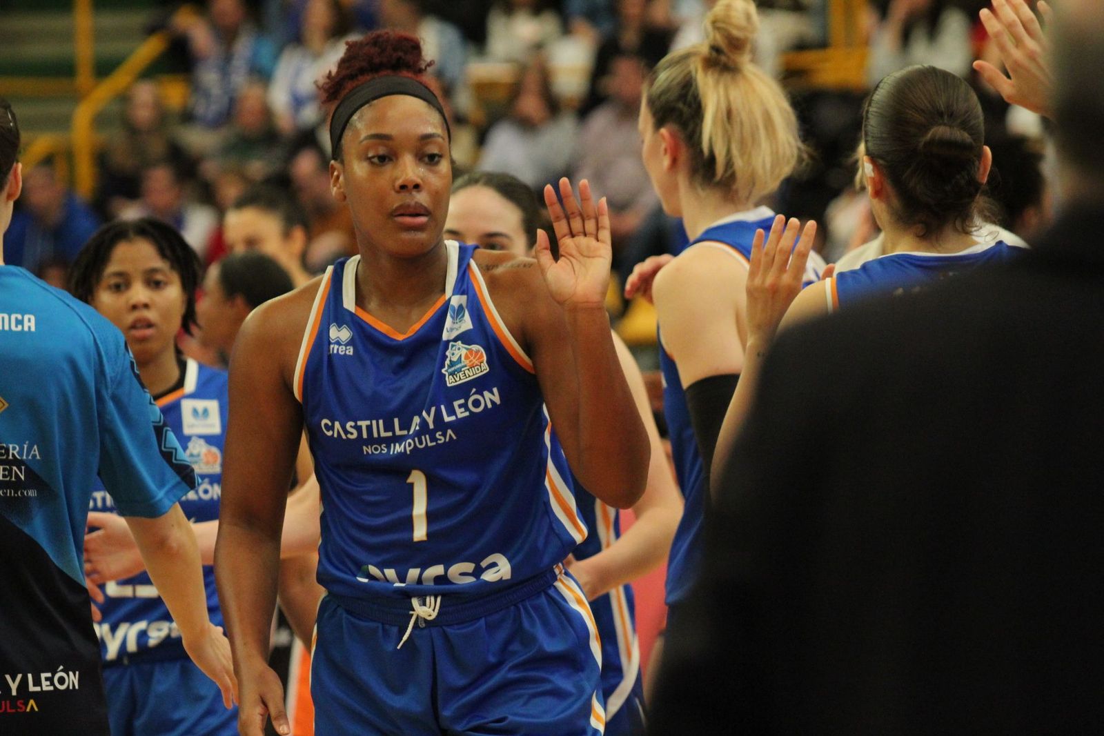 Perfumerías Avenida – Valencia Basket en el Pabellón de Würzburg