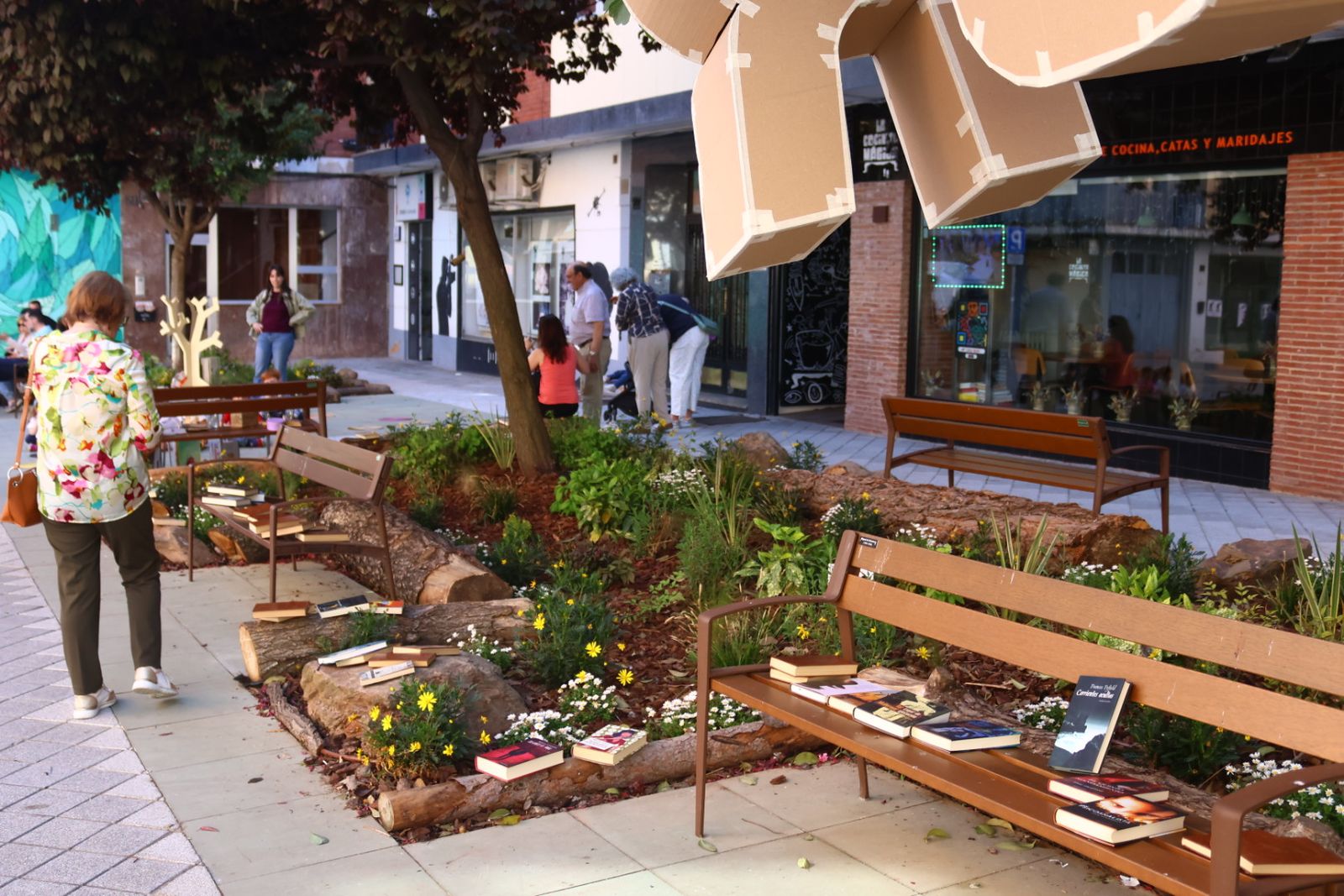 Cuentacuentos y quedada de lectura en el Barrio del Oeste
